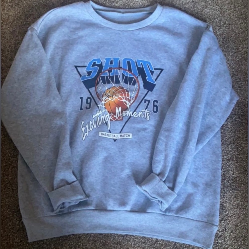Basketball & Letter Graphic Thermal Pullover